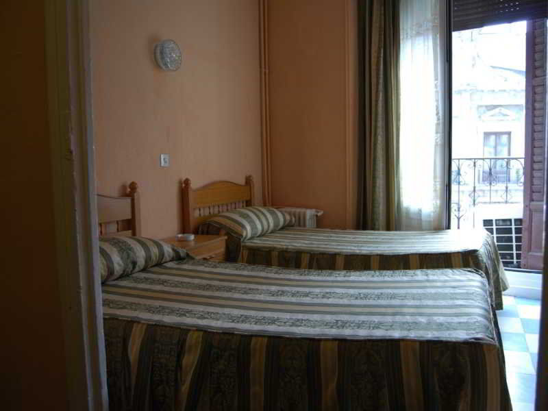 Hostal La Perla Asturiana Madrid Dış mekan fotoğraf