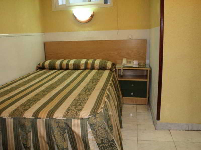 Hostal La Perla Asturiana Madrid Dış mekan fotoğraf