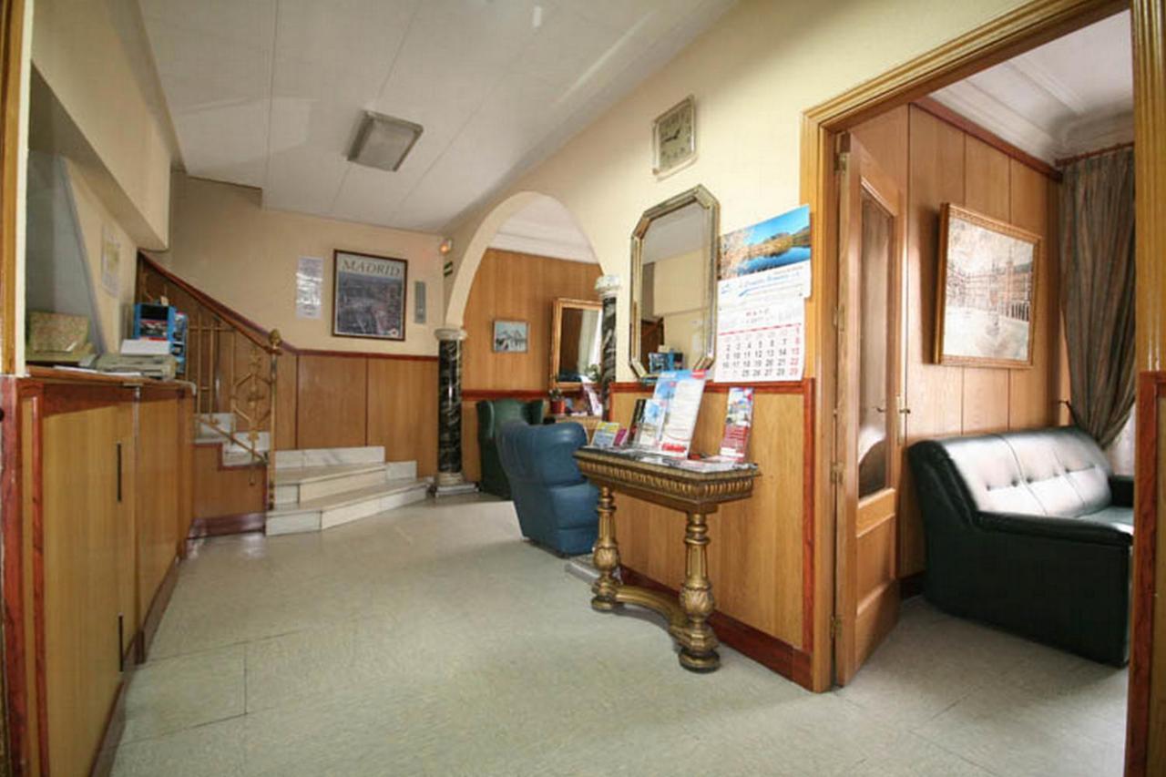 Hostal La Perla Asturiana Madrid Dış mekan fotoğraf