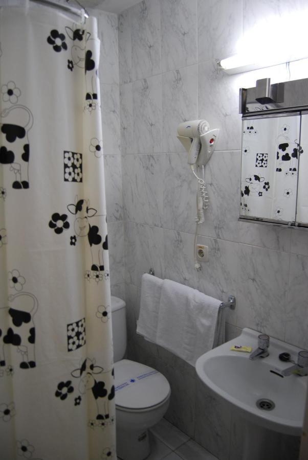 Hostal La Perla Asturiana Madrid Dış mekan fotoğraf