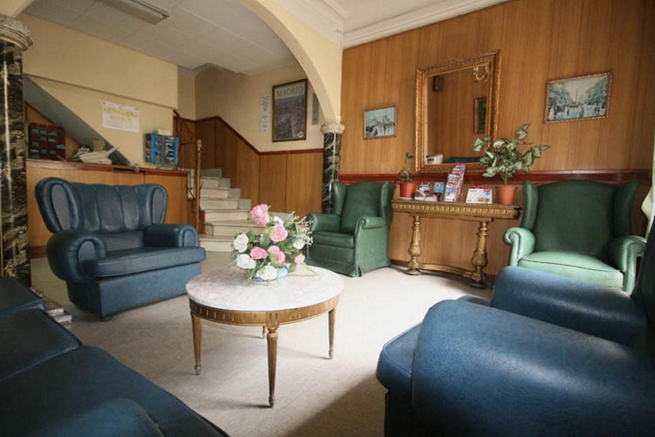 Hostal La Perla Asturiana Madrid Dış mekan fotoğraf